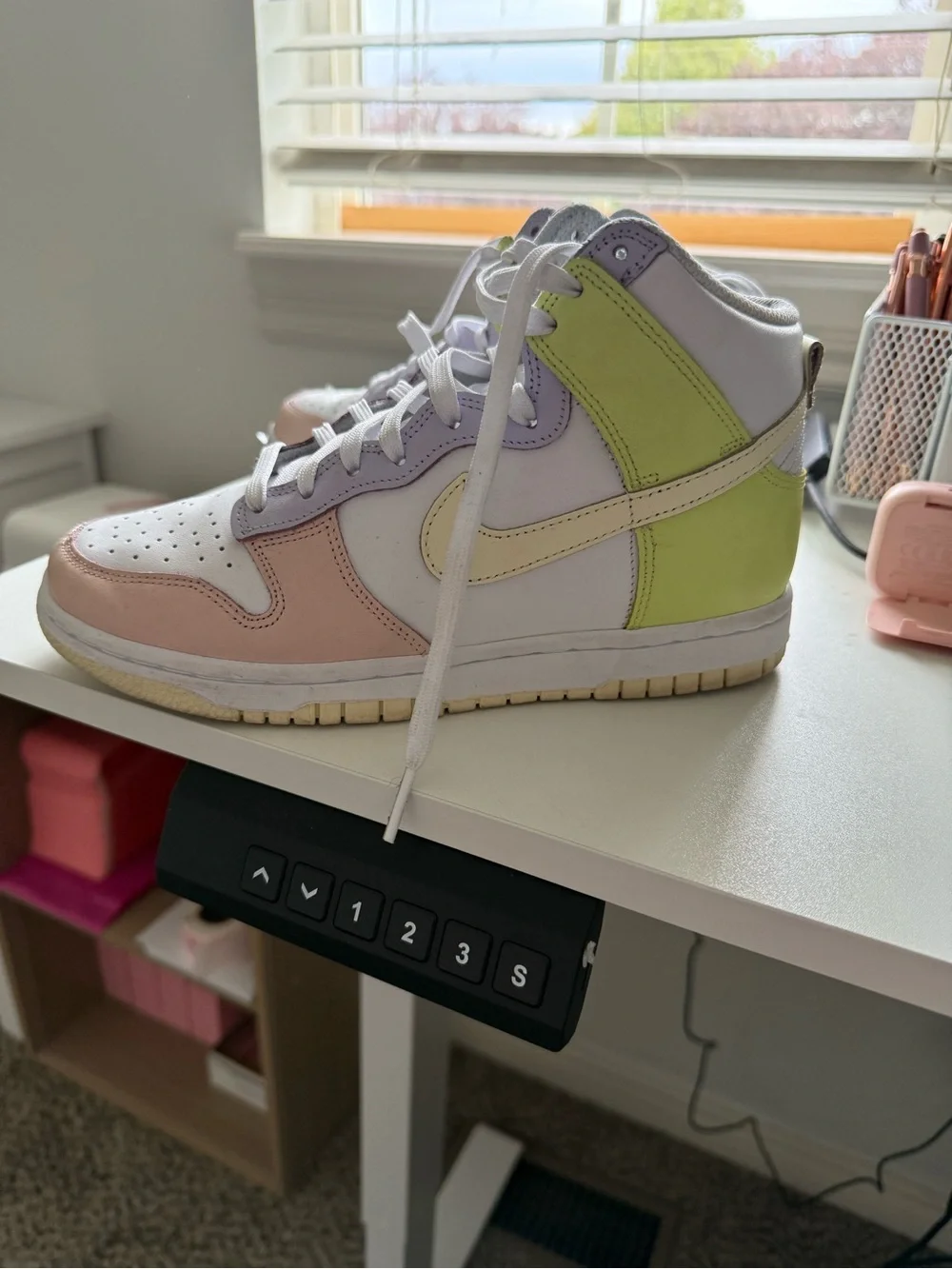 Nike women’s High-Top Pastel Multicolor Sneakers